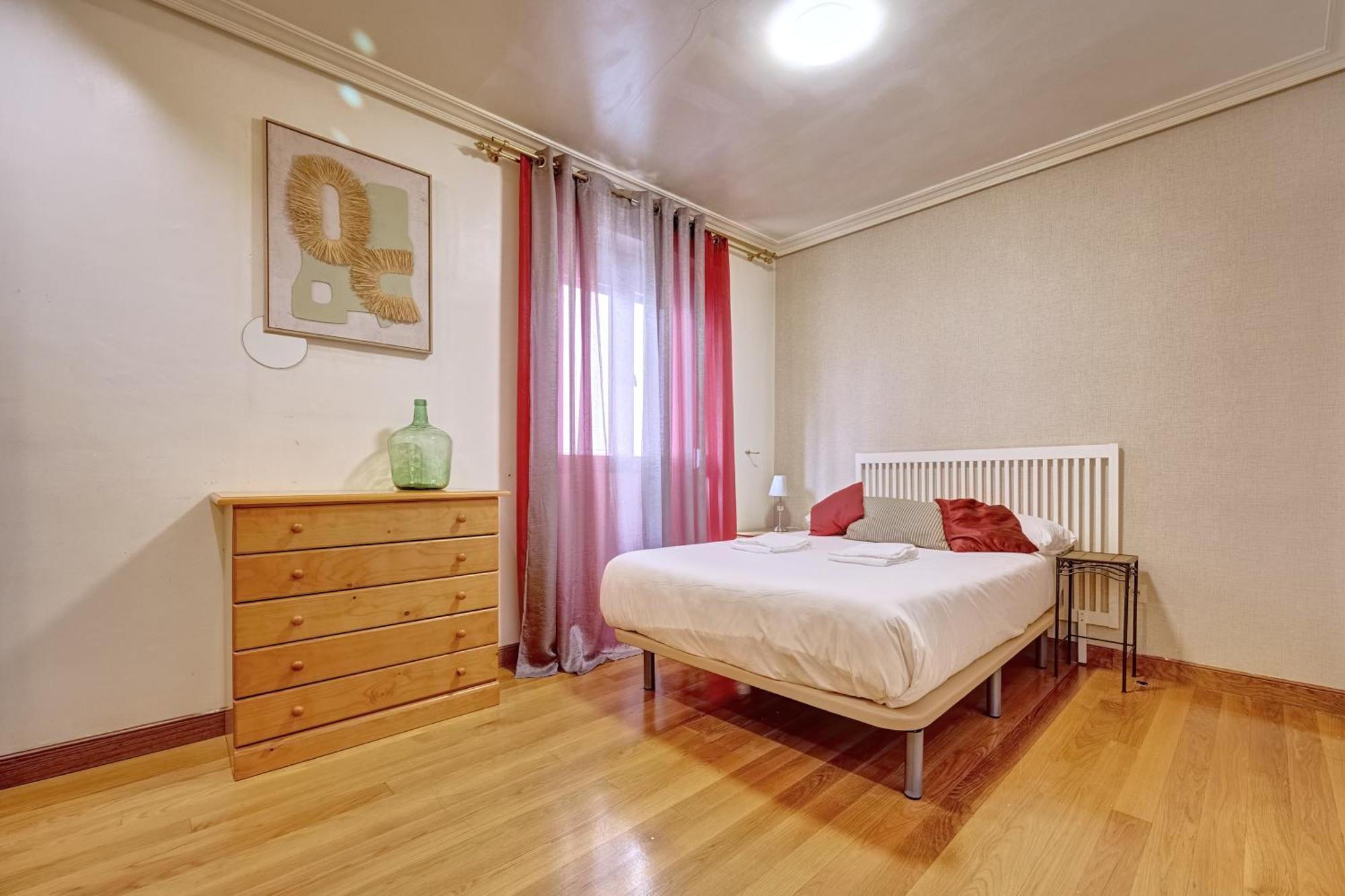 Casa Iruña Espacioso Y Con Estilo *